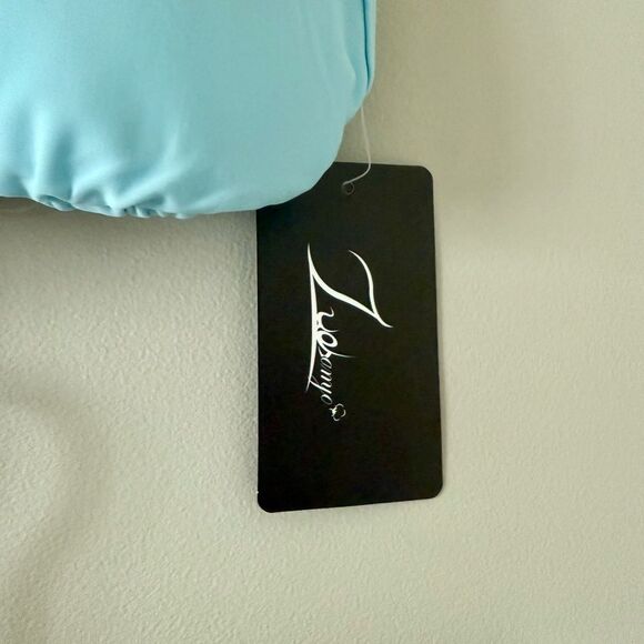 NWT Amazon Brand Bikini with Ruching detail in Light Blue - Size M - Picture 4 of 6